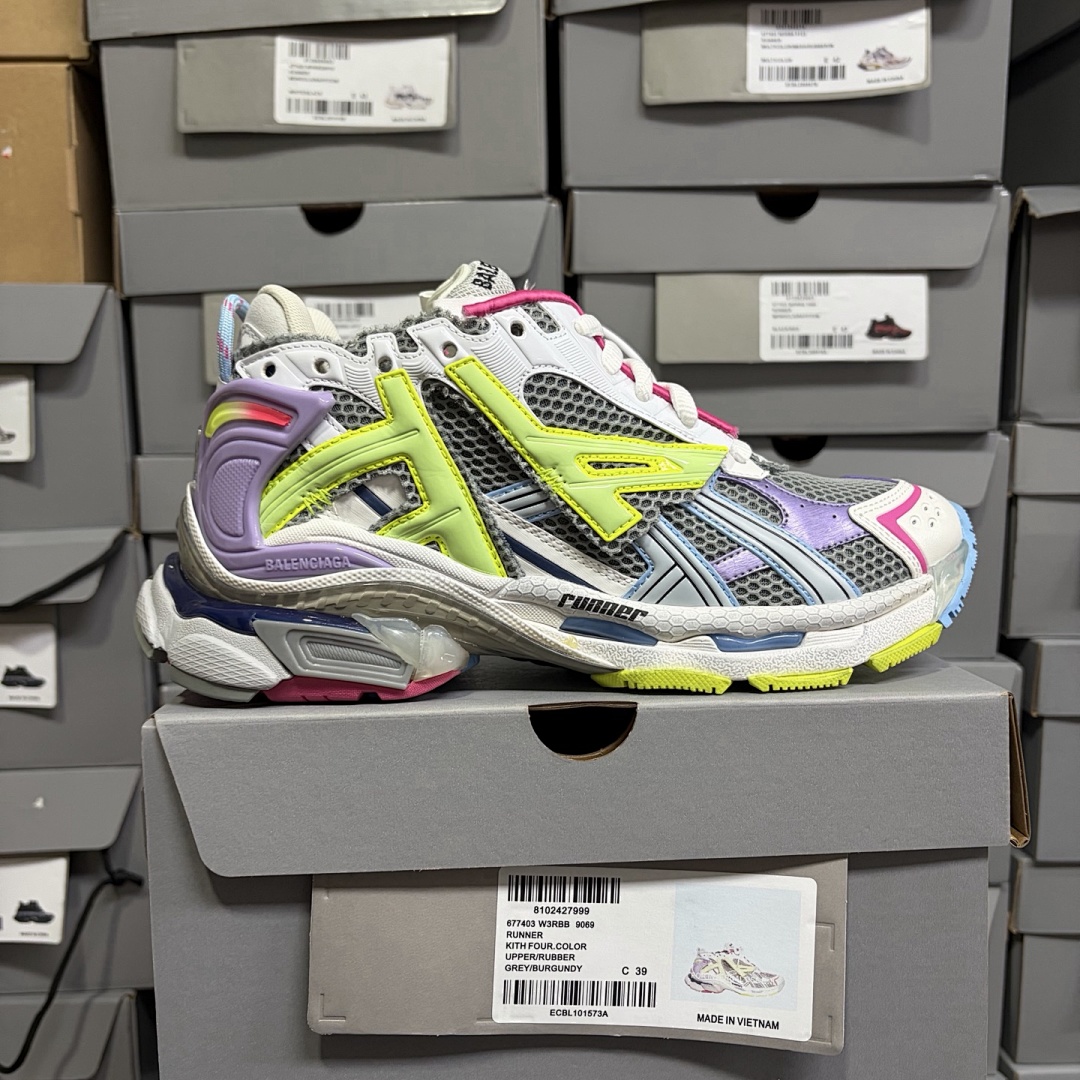 Balenciaga BLCG Runner7.0 - Image 90