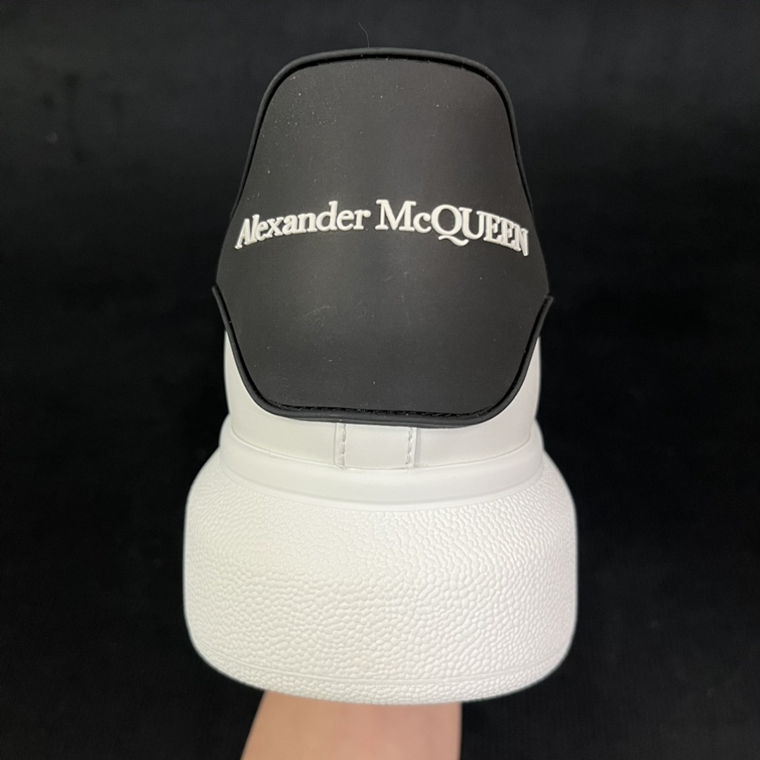 Alexander McQueen Alexander McQueen - Image 8