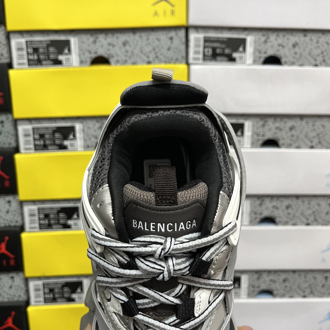 Balenciaga BLCG Track 3.0 Grey LED - Image 3