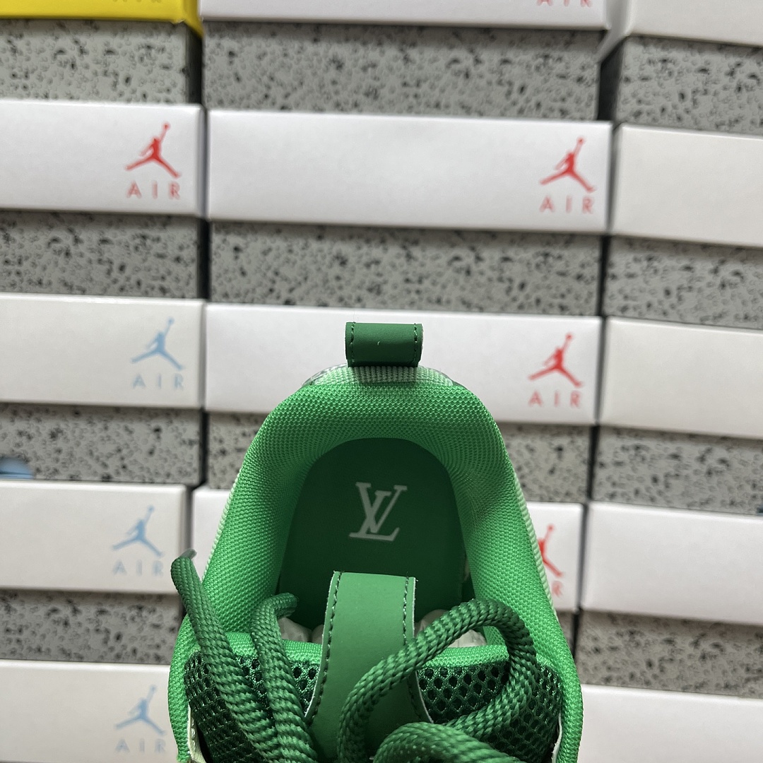 Louis Vuitton Skate Sneaker V3-4 - Image 6