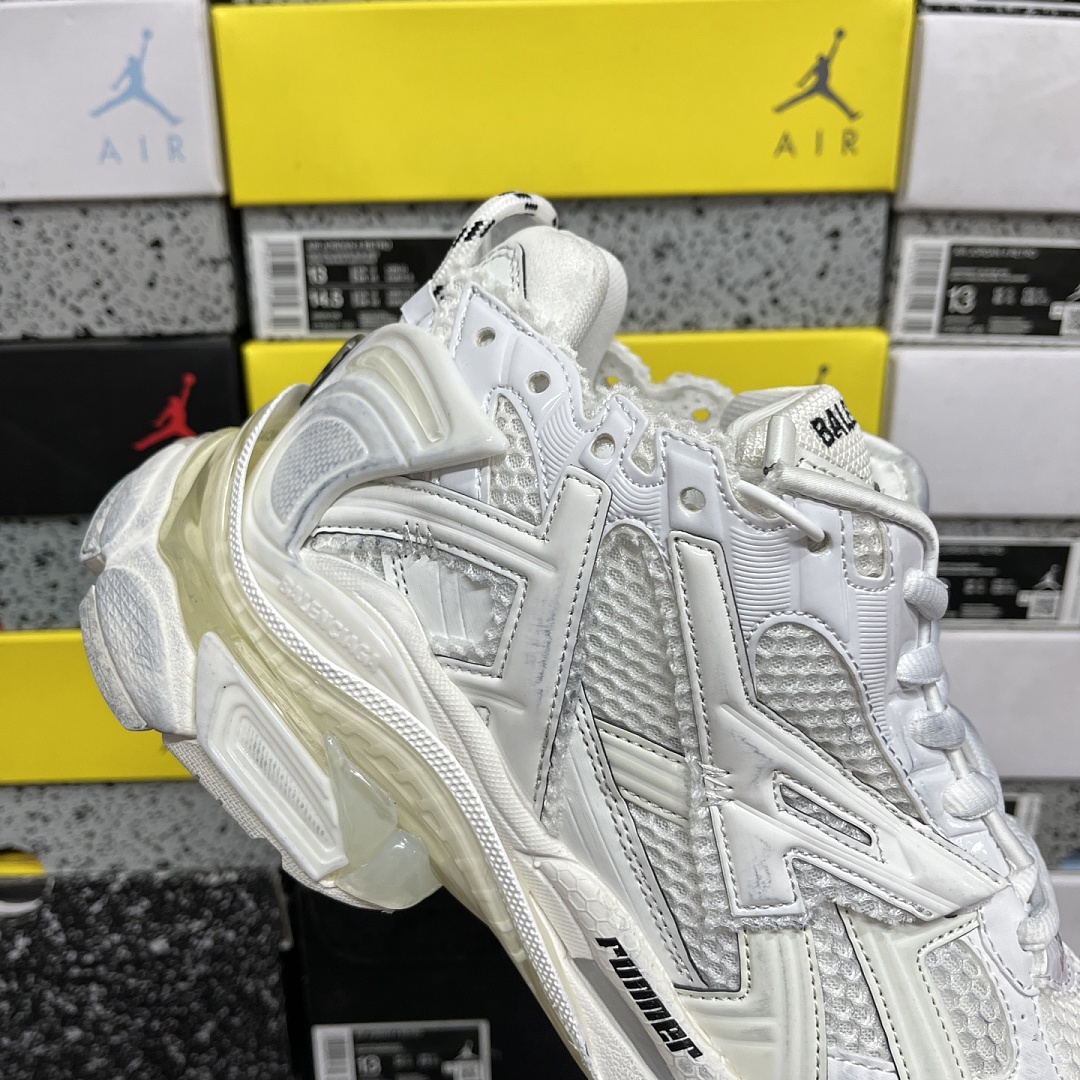Balenciaga BLCG Runner 7.0 - Image 2