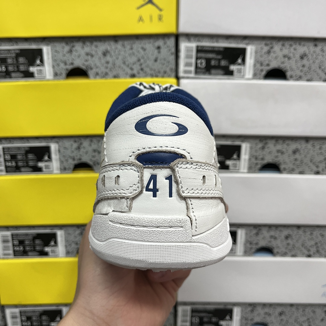 Balenciaga Hamptons Sneakers - Image 7