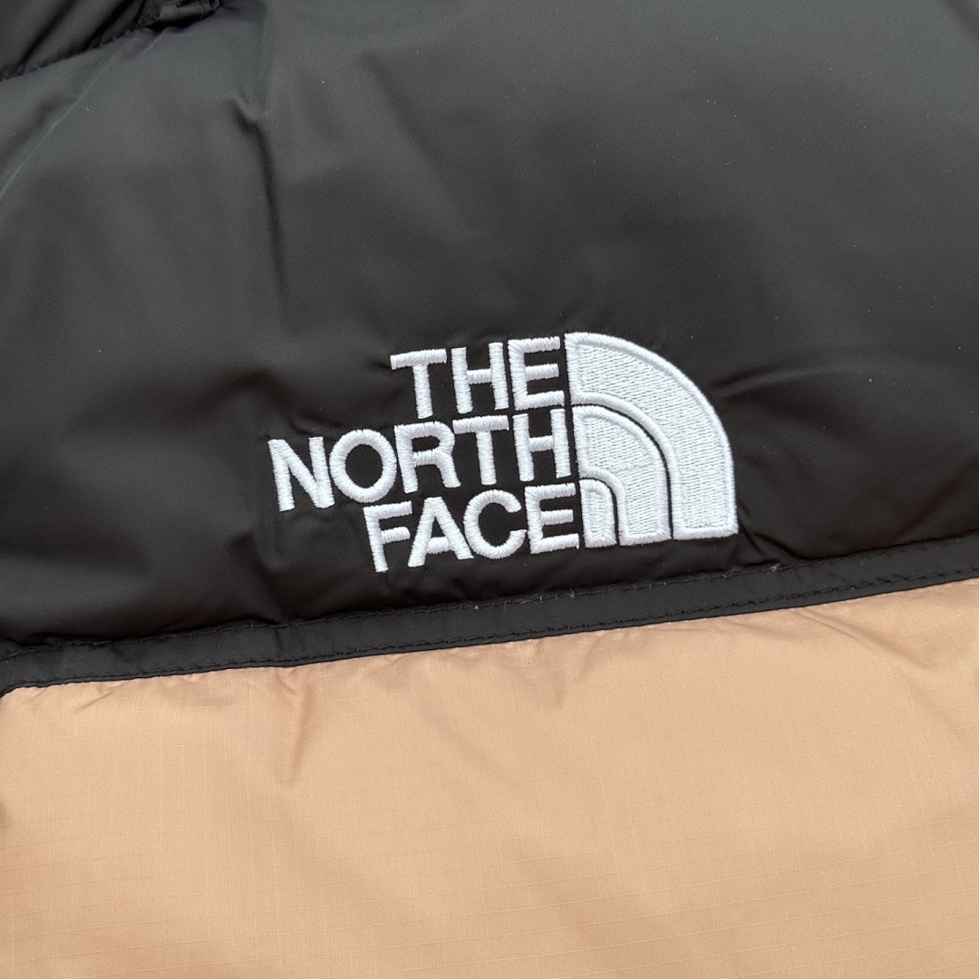 The North Face TNF 1996 Retro Nuptse 700 Fill Packable Jacket - Image 11