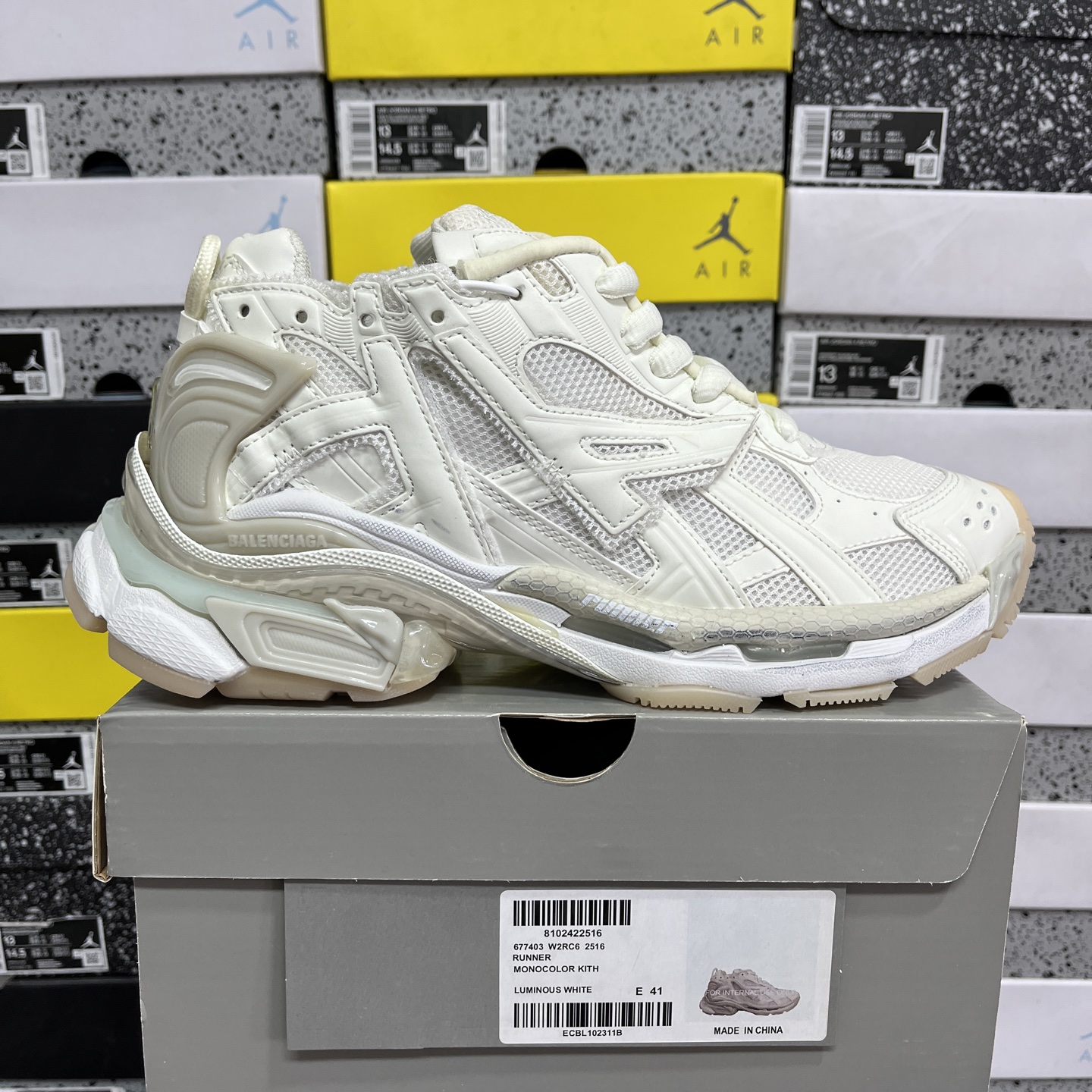 Balenciaga BLCG Runner 7.0 - Image 12