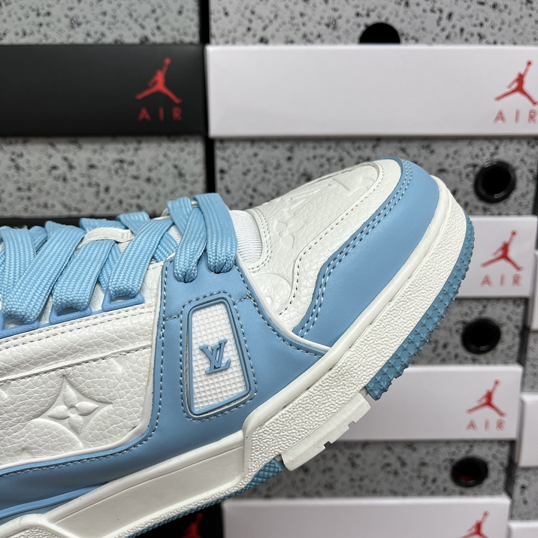 Louis Vuitton Trainer - Image 4