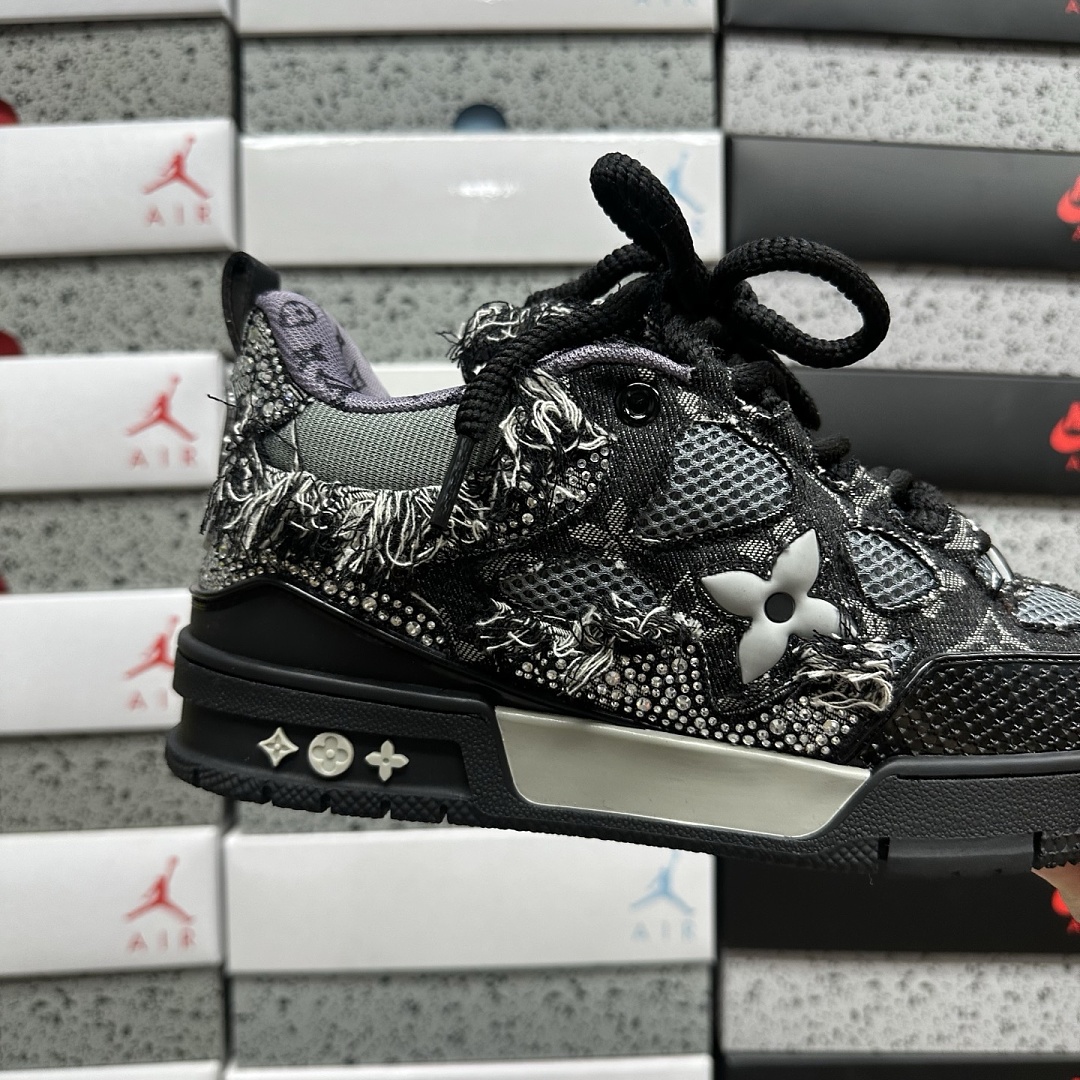 Louis Vuitton Skate Sneaker V3-11 - Image 9