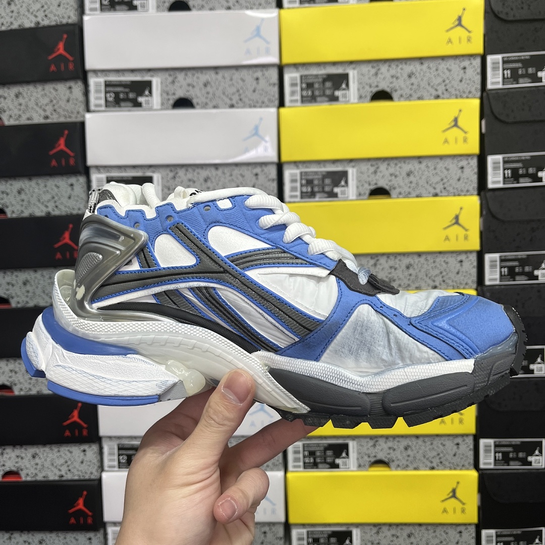 Balenciaga BLCG Runner 7.5 - Image 2