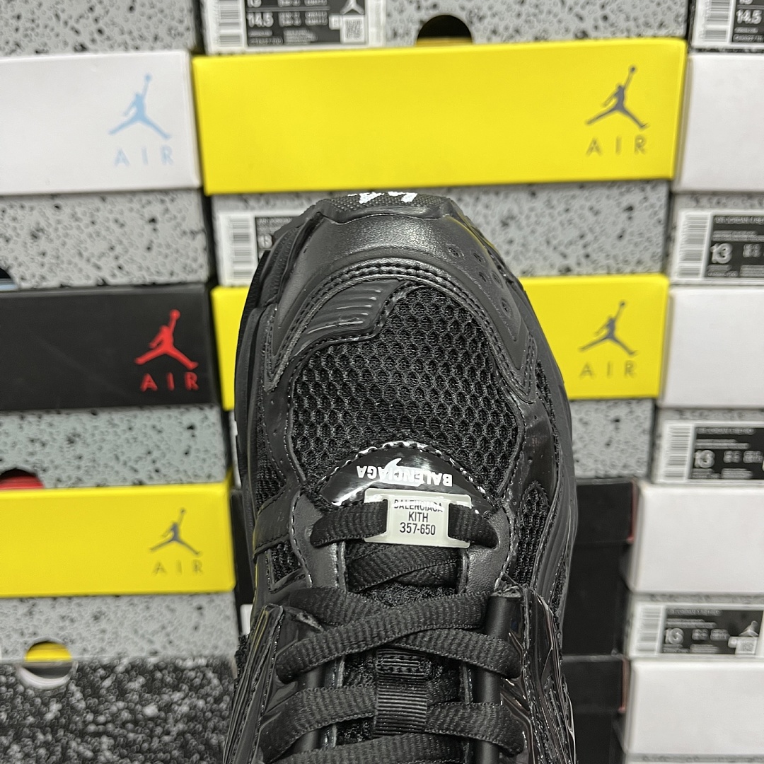 Balenciaga BLCG Runner 7.0 - Image 3