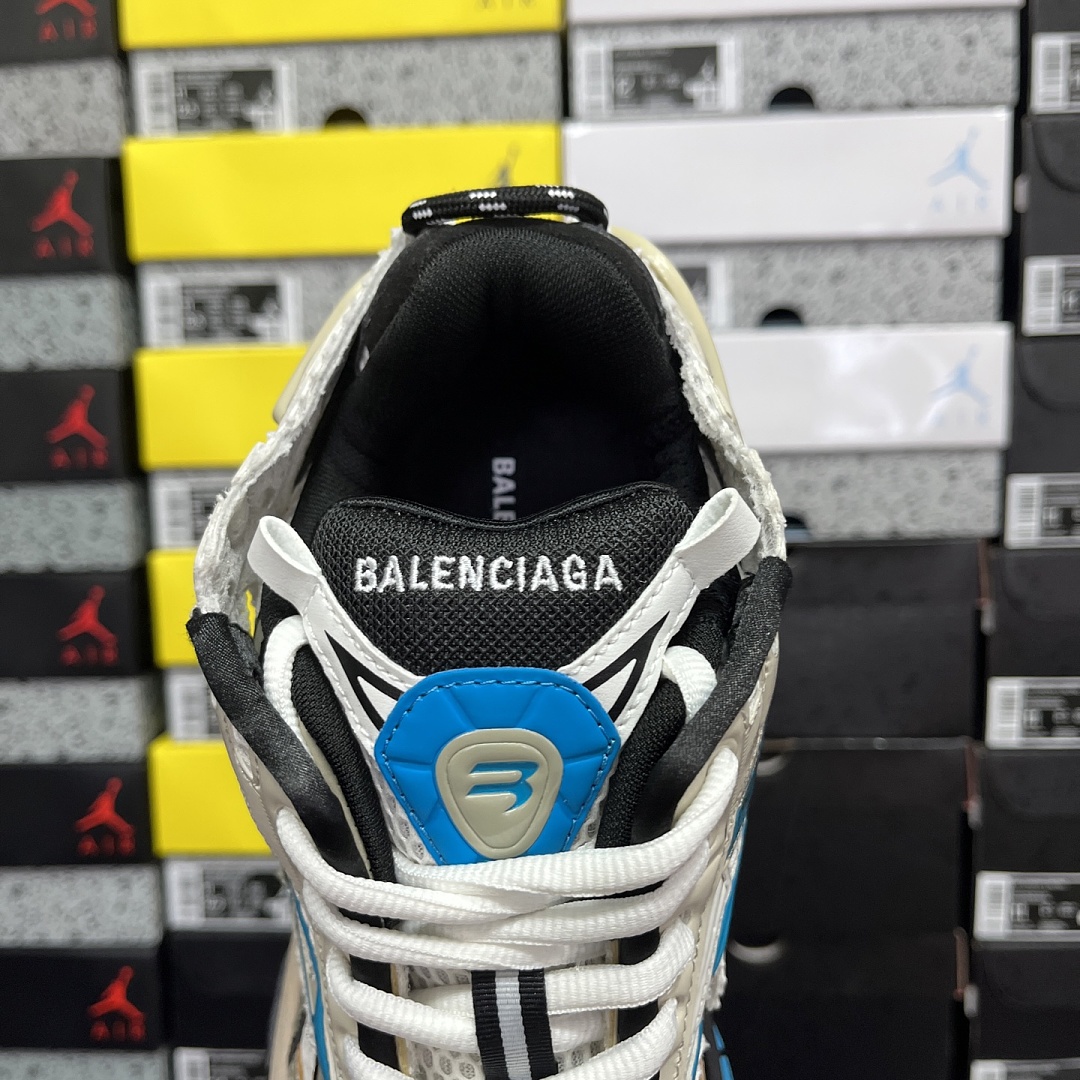 Balenciaga BLCG Runner 7.0 - Image 7