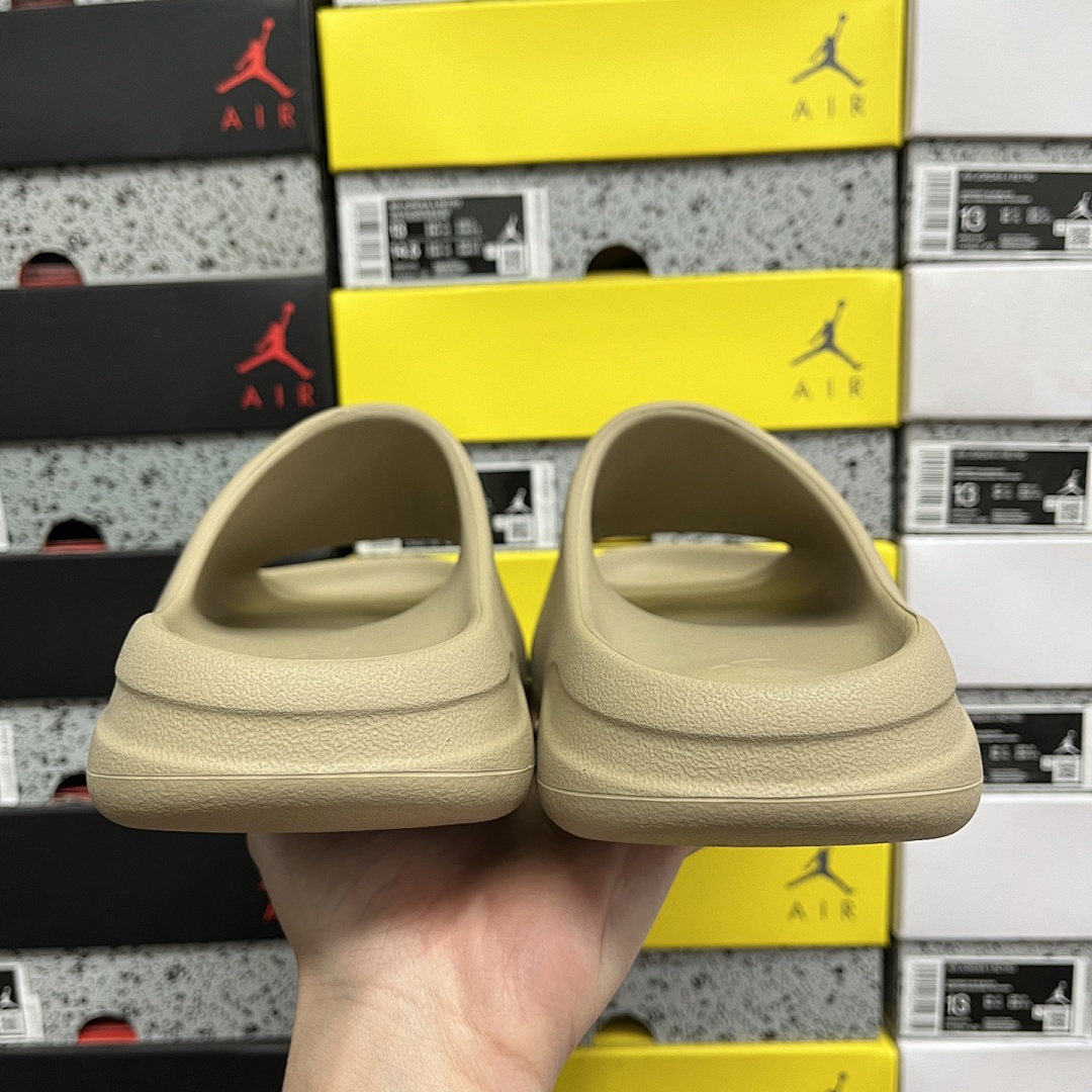 Adidas Kanye West X Yeezy Slide "Resin" - Image 8