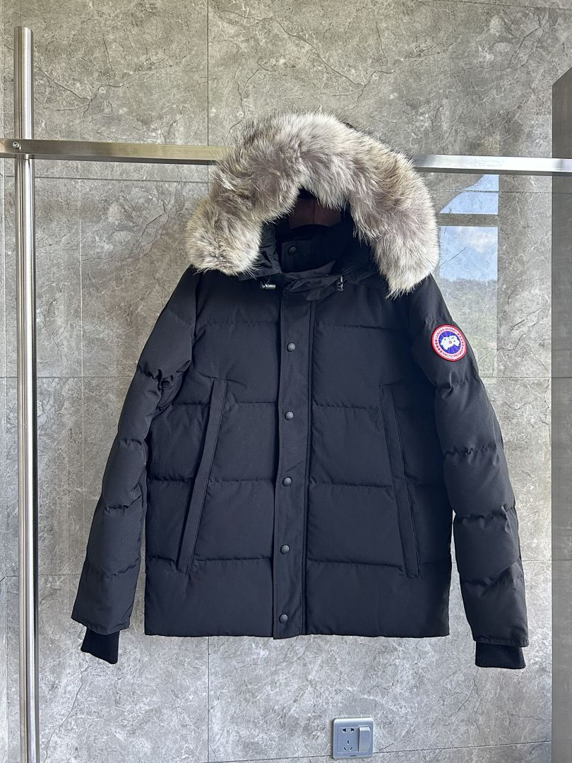 Canada Goose Wyndham Parka - Image 45