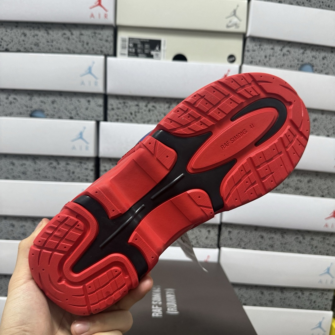 On Running Raf Simons Antei Low Top - Image 3
