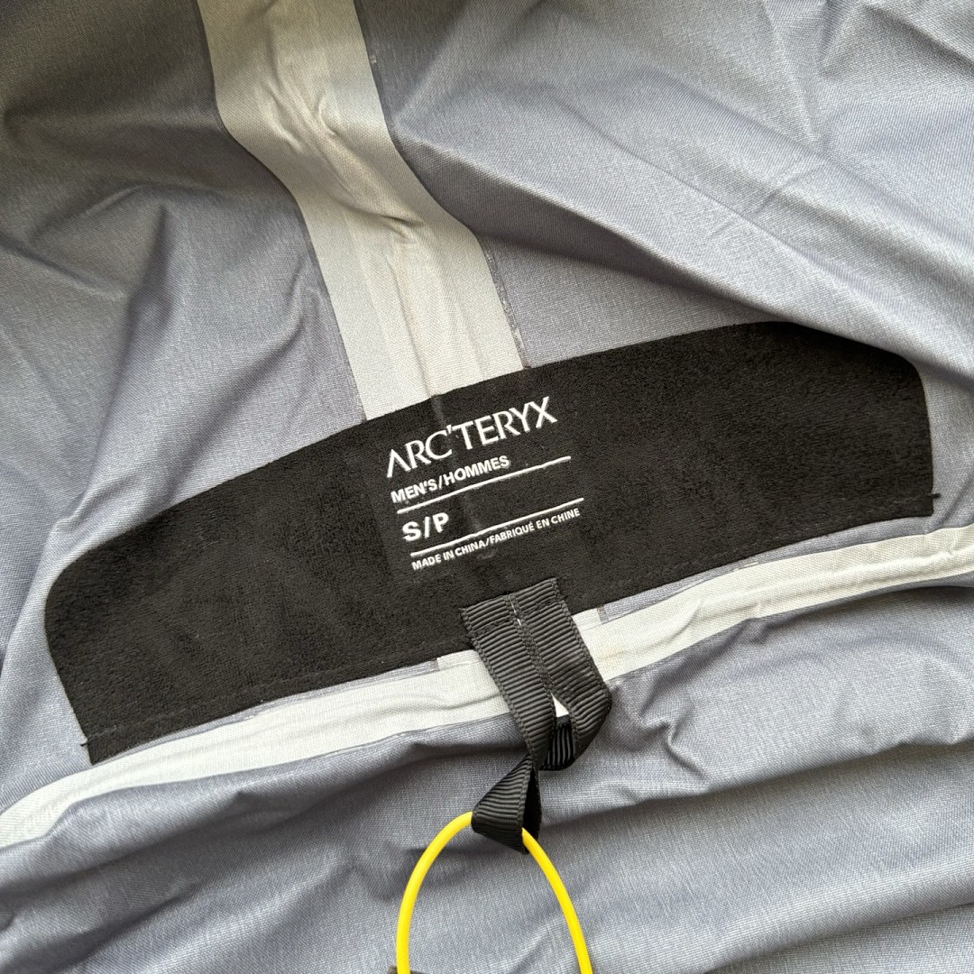 Arc'teryx Alpha SV Year Or The Snake GTX Jacket LNY2025 - Image 7