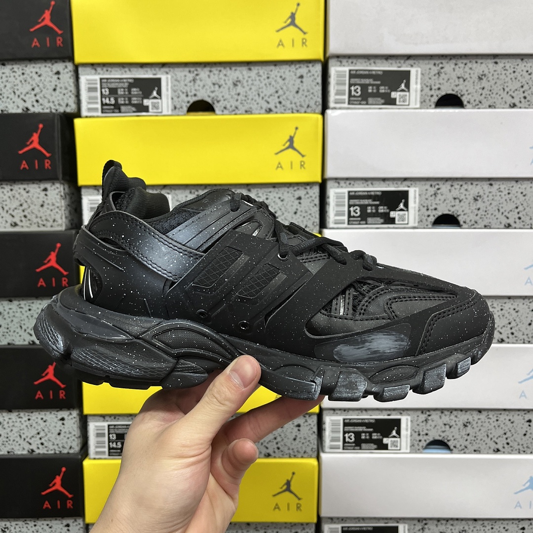 Balenciaga BLCG Track 3.0 - Image 8