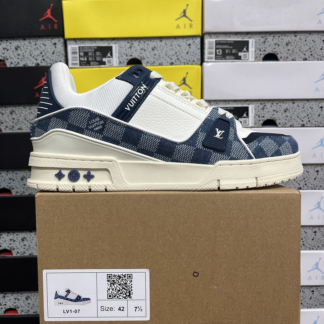 Louis Vuitton Trainer 1-07
