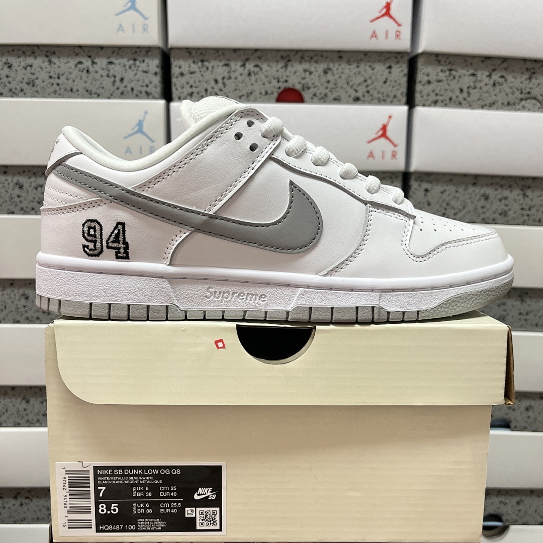 Nike SB Dunk Low Supreme 94 White Metallic Silver Collab (Grey)