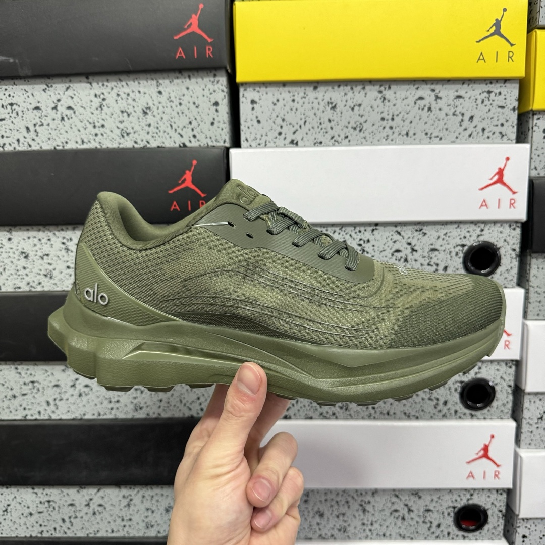 Alo Yoga Rnner A0590U_GREEN (OLIVE) - Image 3