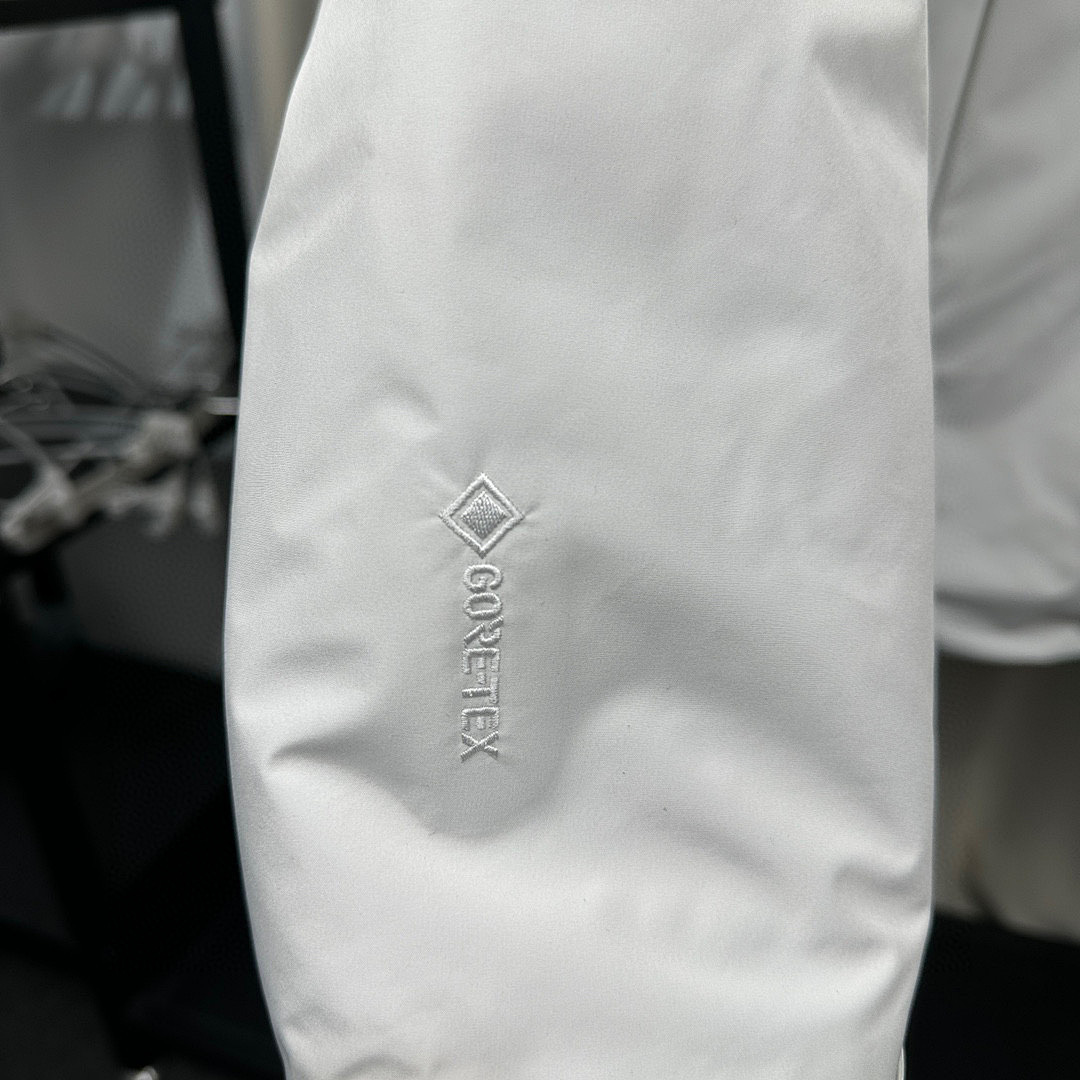 Arc'teryx Macai Jacket White Size: S-XXL - Image 17