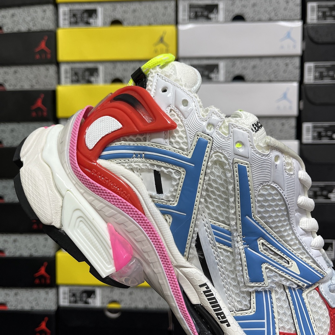 Balenciaga BLCG Runner 7.0 - Image 4