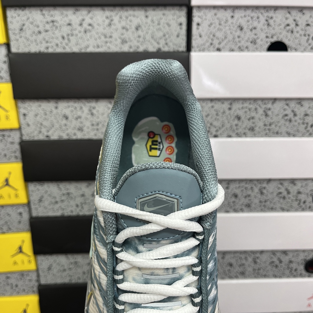 Nike Air Max Plus Origins Waterway - Image 9