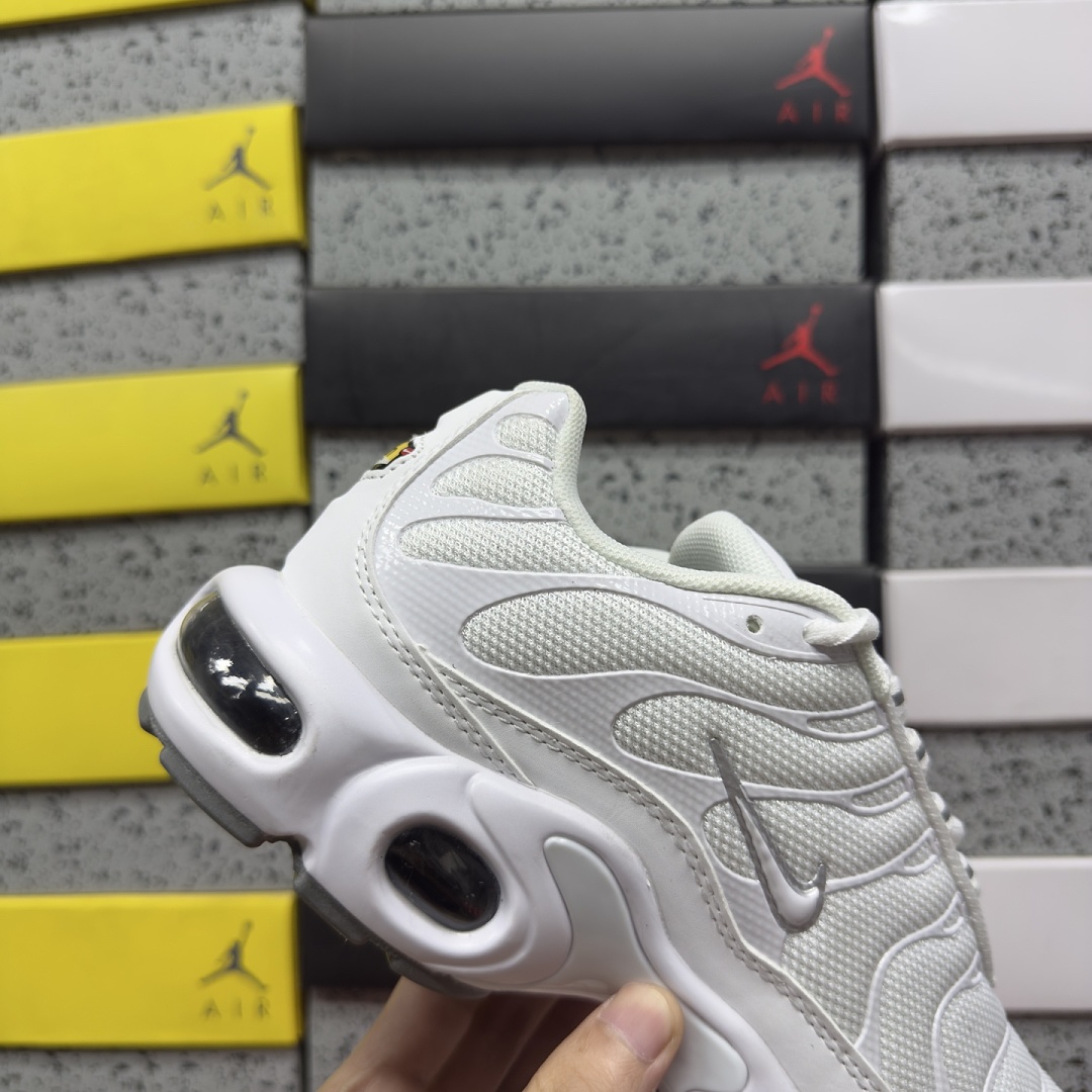 Nike Air Max Plus White 604133-139 - Image 3