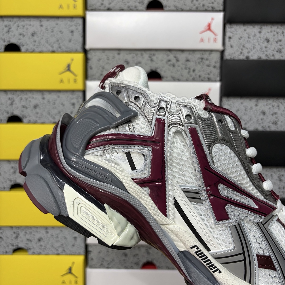 Balenciaga BLCG Runner 7.0 - Image 2