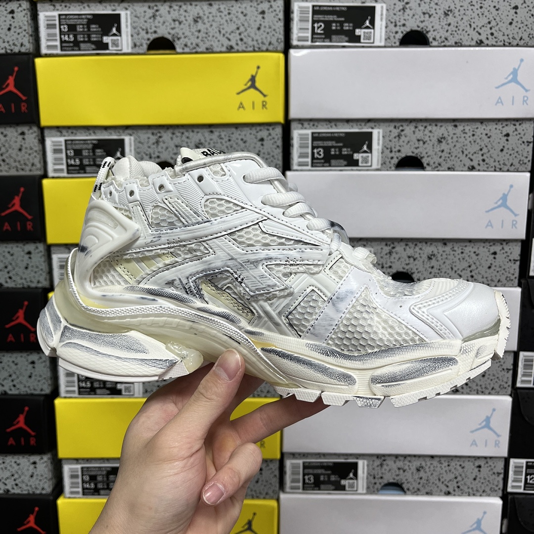 Balenciaga BLCG Runner 7 Gen - Image 10