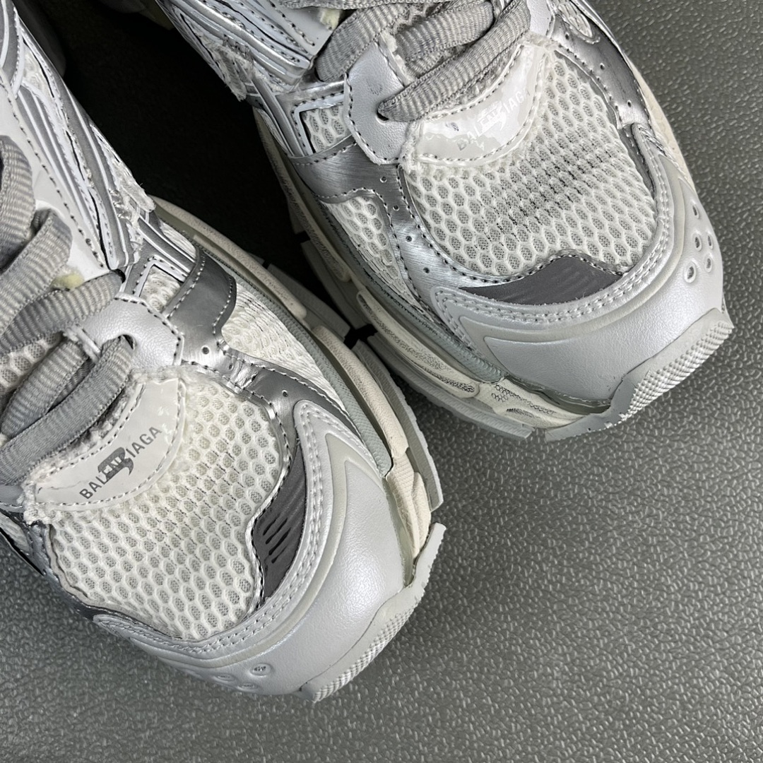 Balenciaga Runner - Image 98