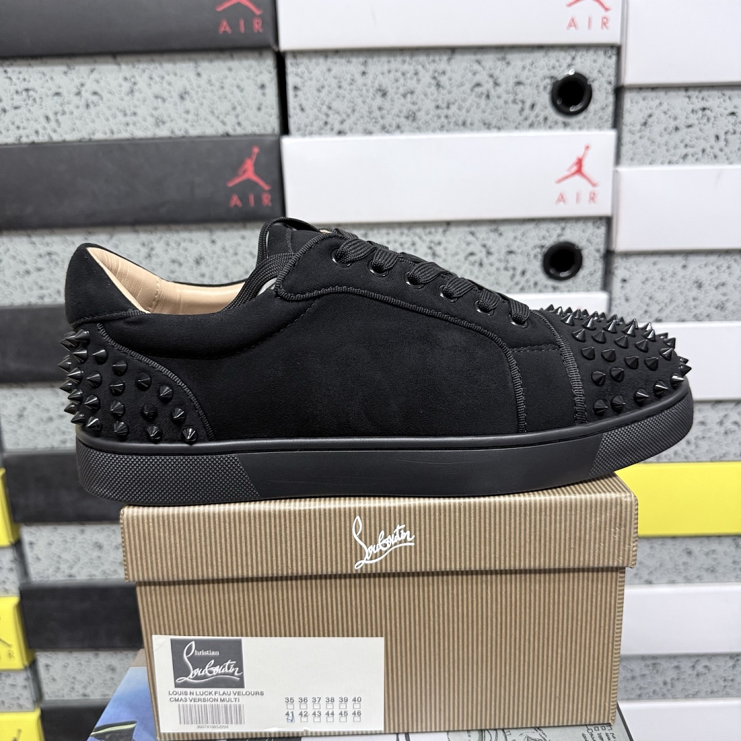 Christian Louboutin CL 1130573CM53 Black Patent Stud