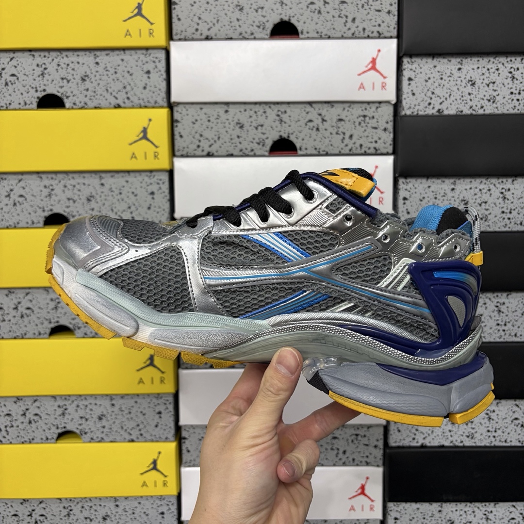 Balenciaga Runner 7.5 - Image 10
