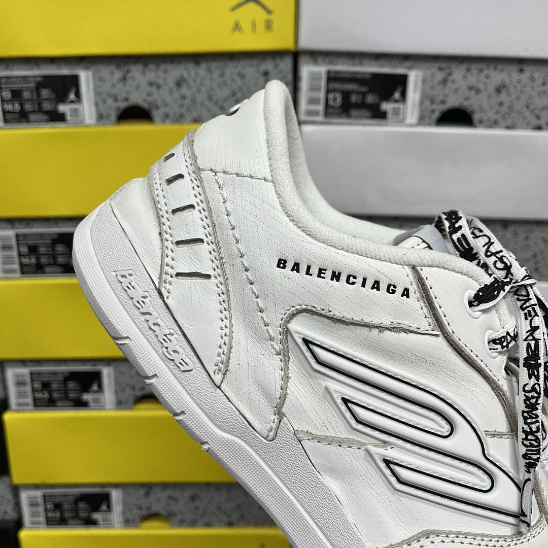 Balenciaga Hamptons Sneakers - Image 8