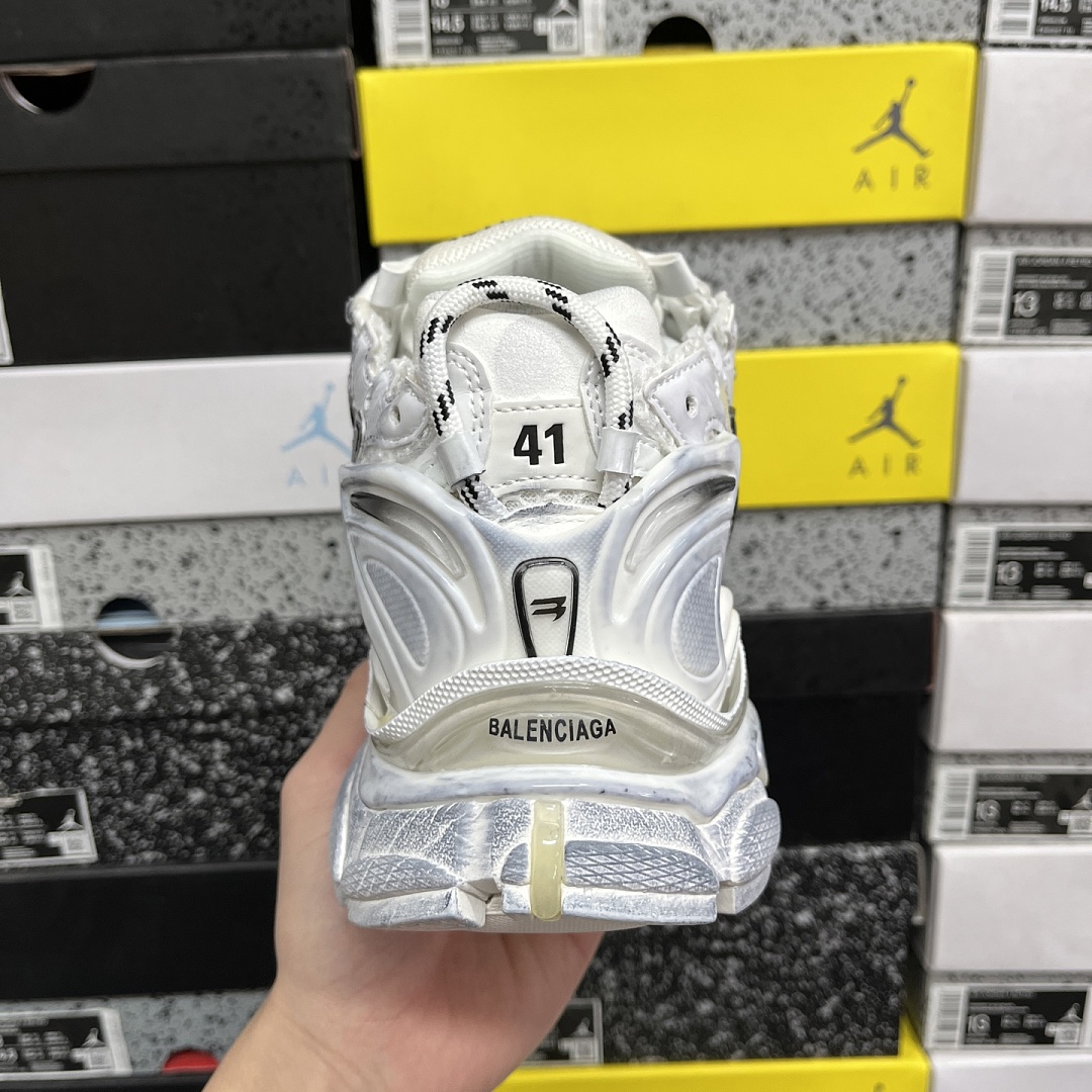 Balenciaga BLCG Runner 7.5 - Image 5