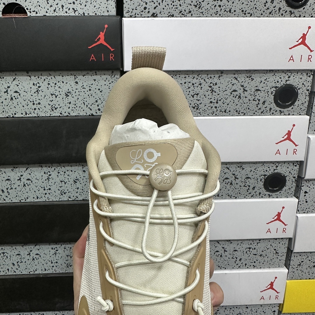 On Running Cloudsolo LOEWE (Dark Sand Cream) - Image 3
