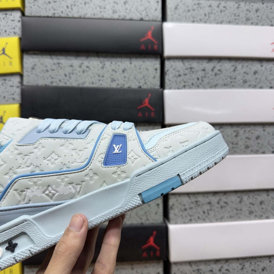 Louis Vuitton Trainer 2-19 - Image 9