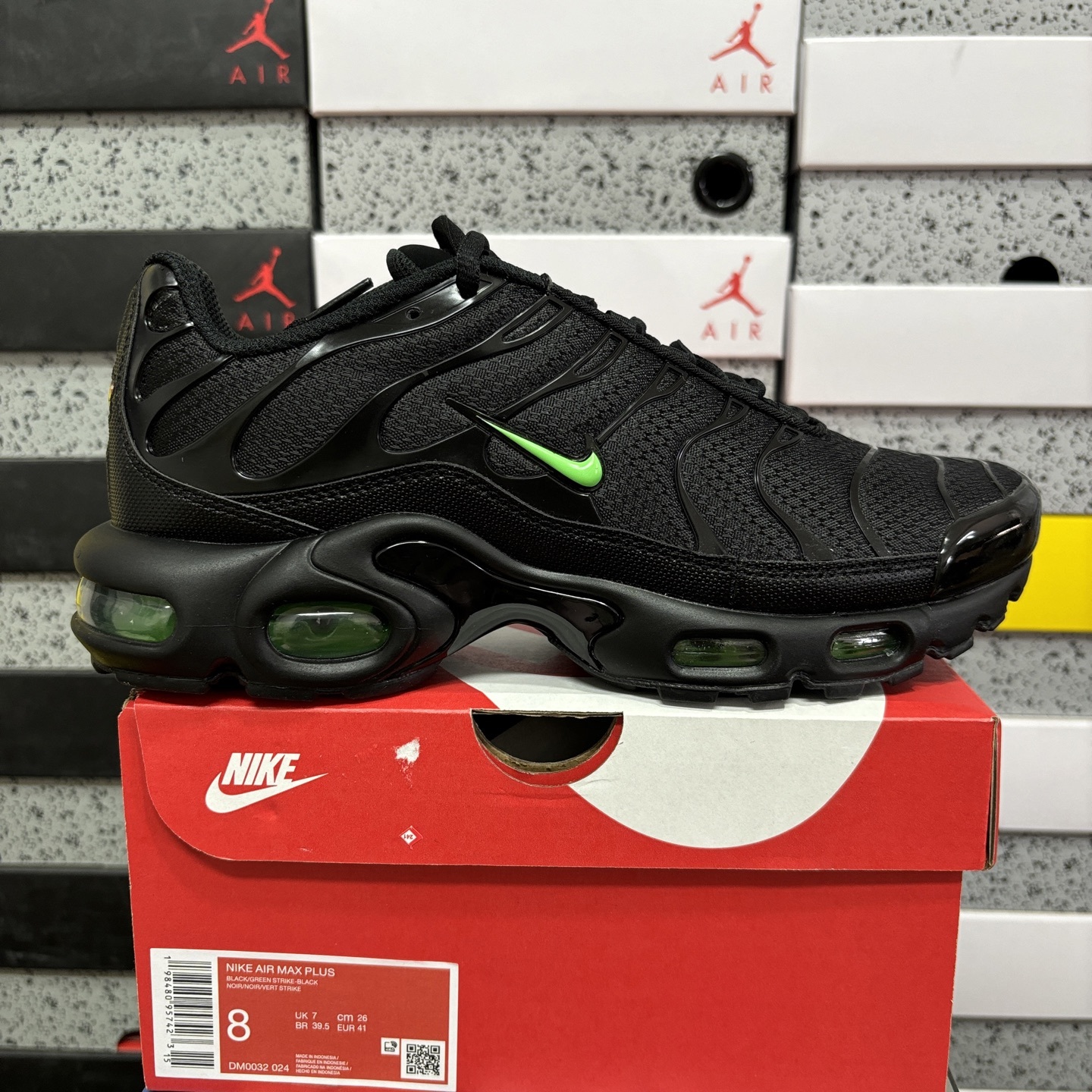 Nike Air Max Plus Black Green Strike - Image 10