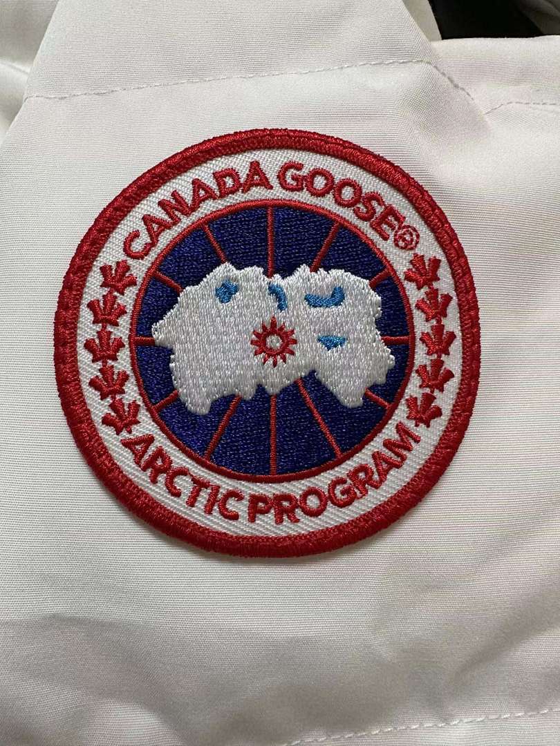 Canada Goose Wyndham Parka - Image 101