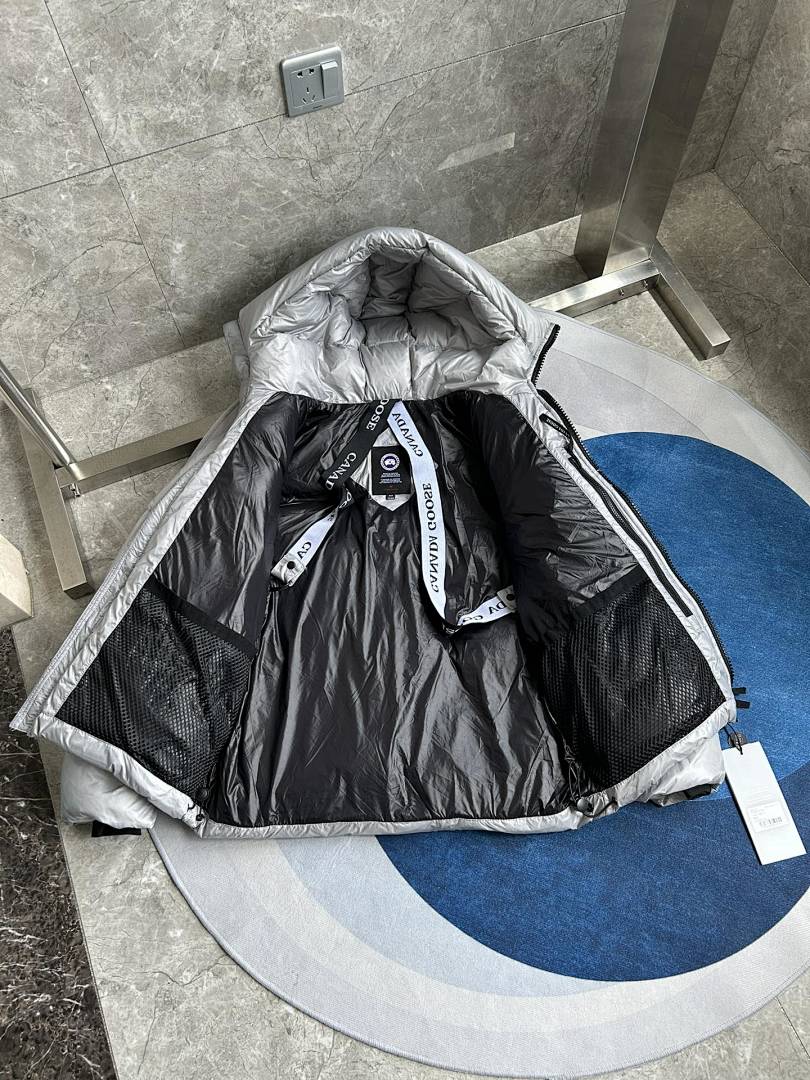 Canada Goose Crofton Puffer Jacket - Image 33