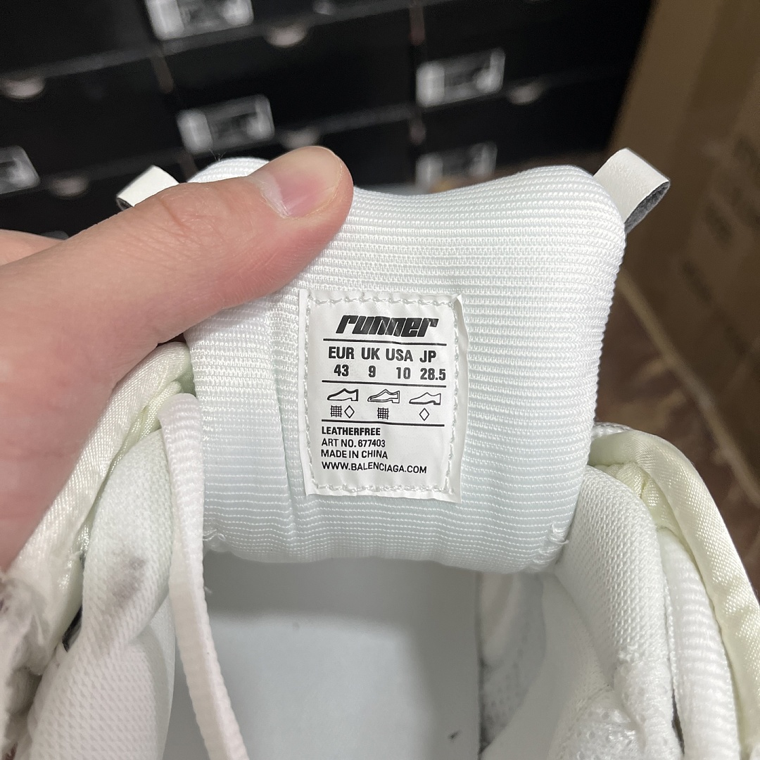 Balenciaga BLCG Runner 7.0 A9 9008 - Image 10