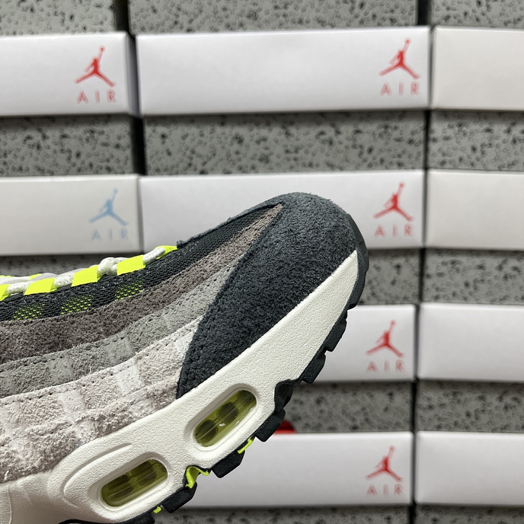 Nike Air Max 95 OG Reverse Gradient Neon - Image 6