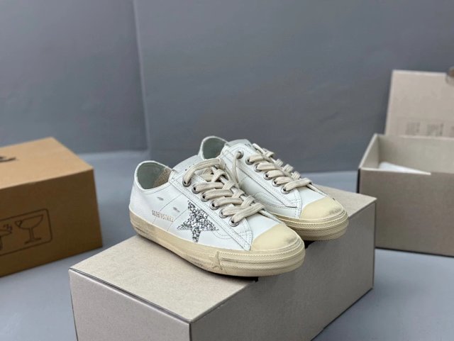 Golden Goose Deluxe Brand - Image 9