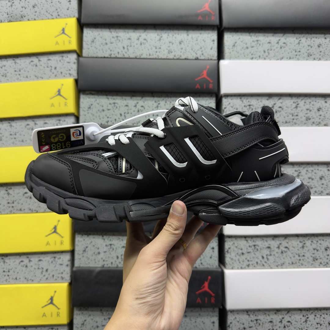 Balenciaga BLCG Track LED 3.0 (Black White) - Image 8