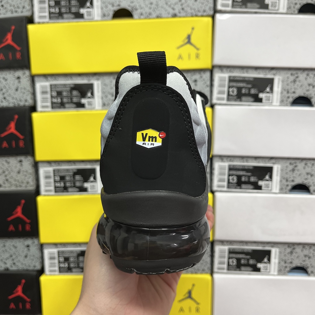 Nike Air VaporMax Plus - Image 7