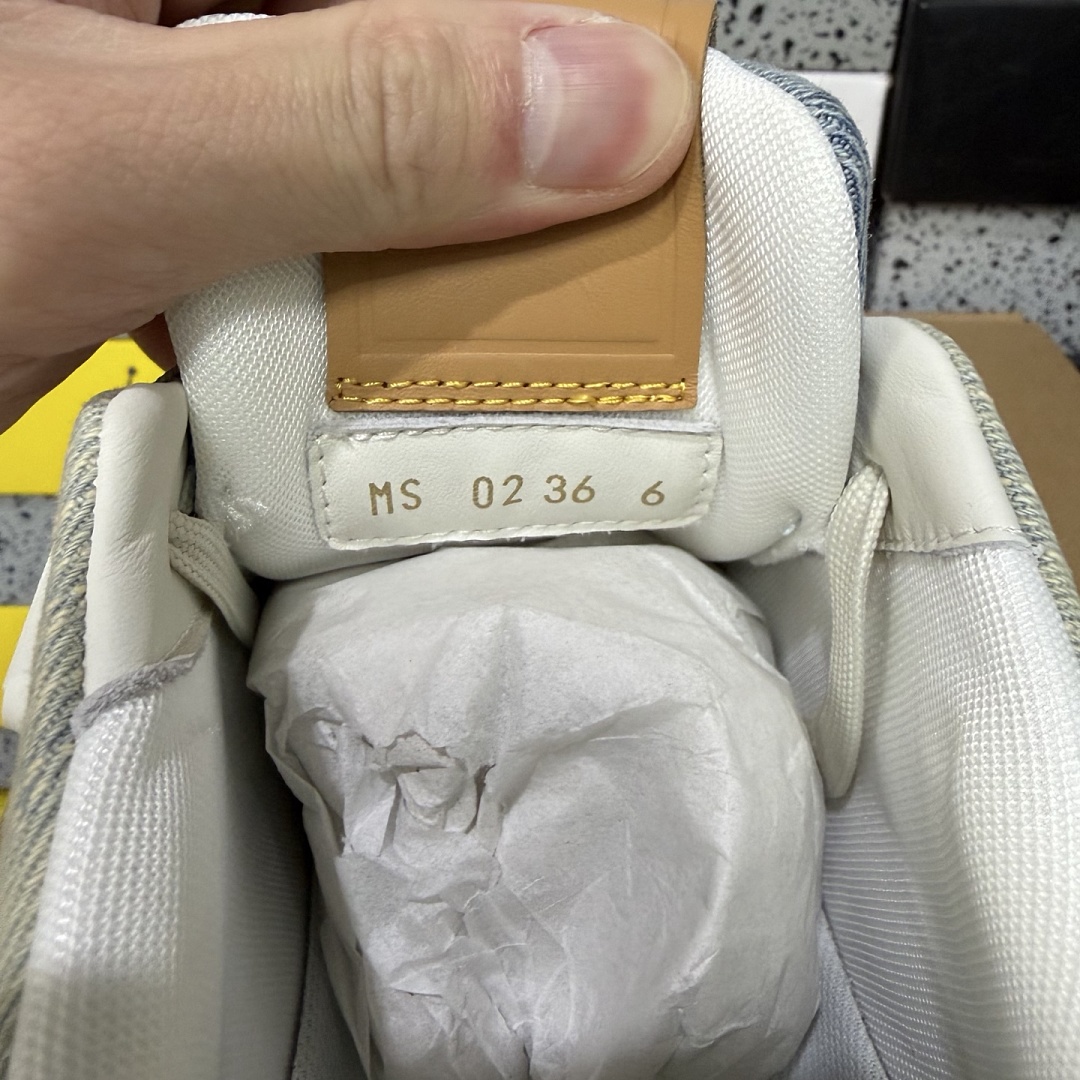 Louis Vuitton Trainer - Image 10
