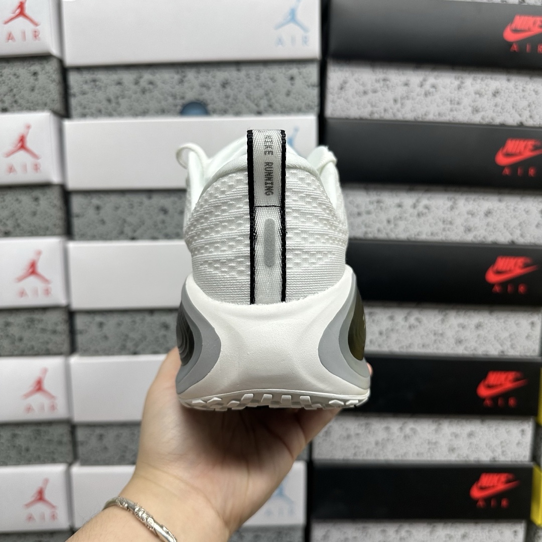 Nike Vomero Plus White Black Cool (Grey) - Image 3