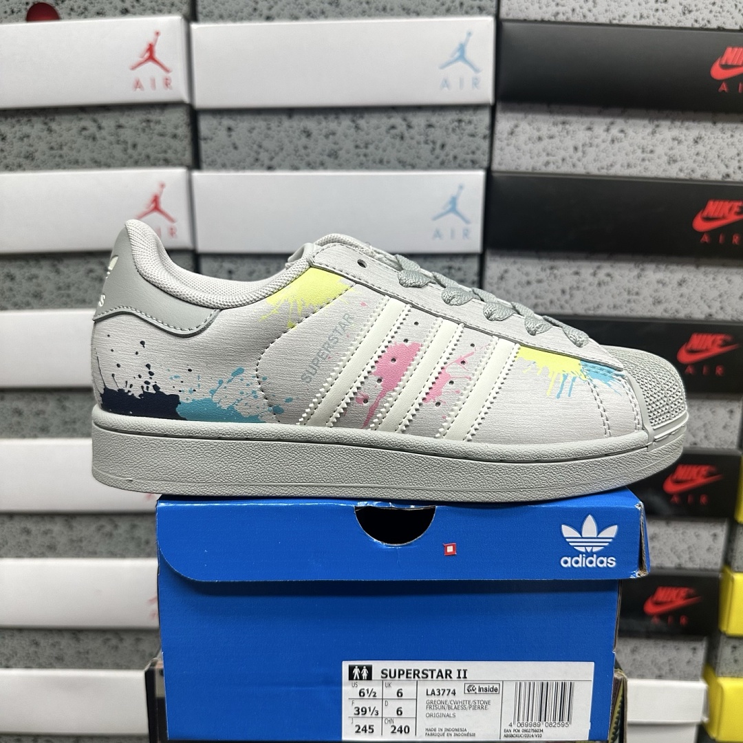 Adidas Superstar
