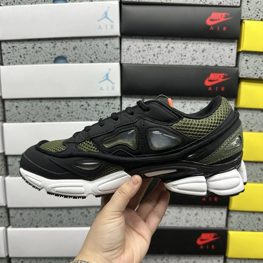 On Running Ozweego - Image 3