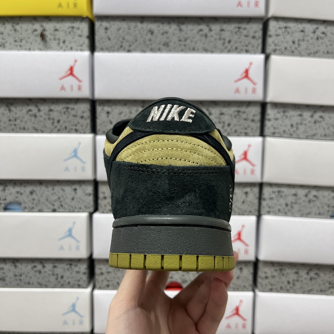 Nike SB Dunk Low Supreme Camper Collab (Black Yellow Green 94) - Image 3