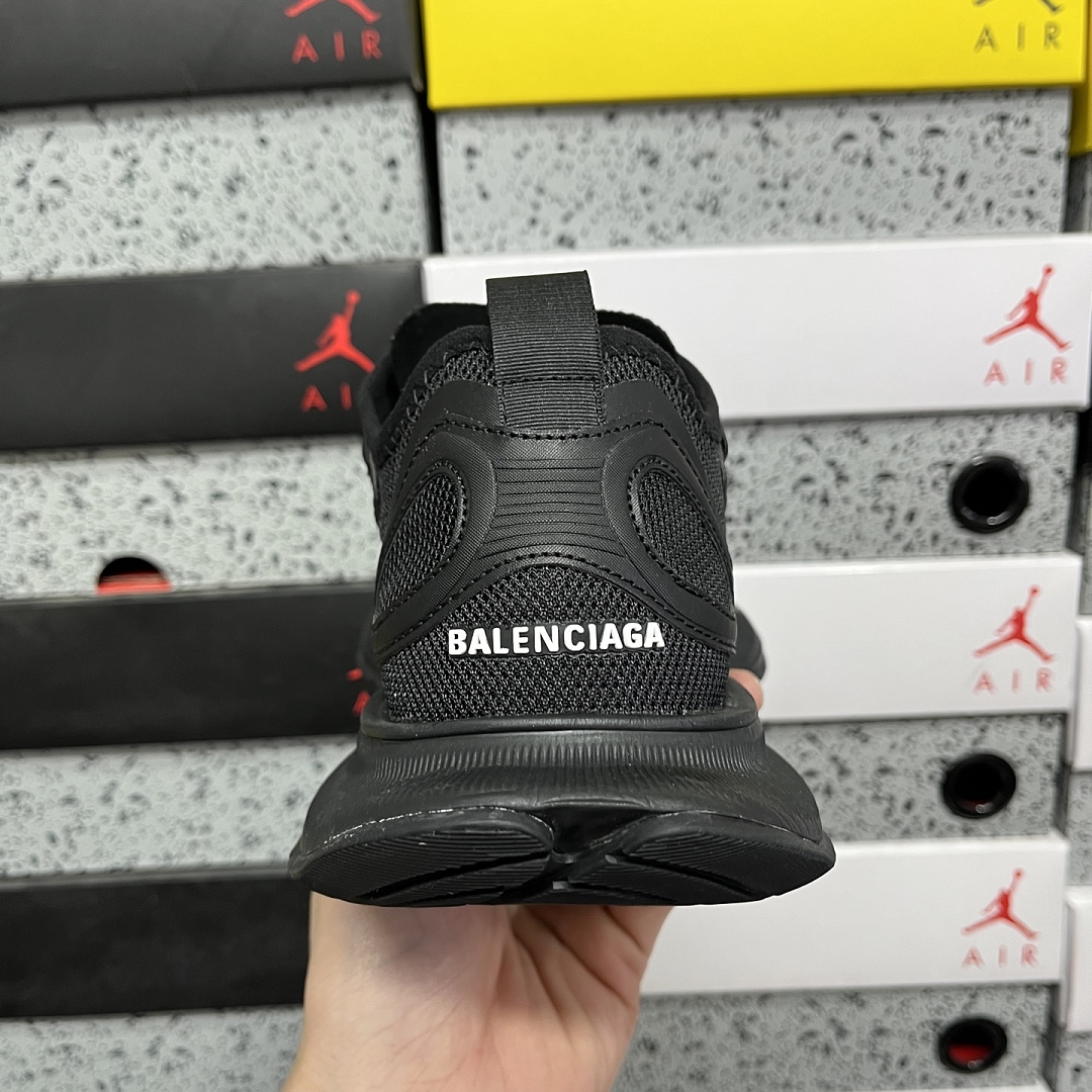 Balenciaga Circuit - Image 36