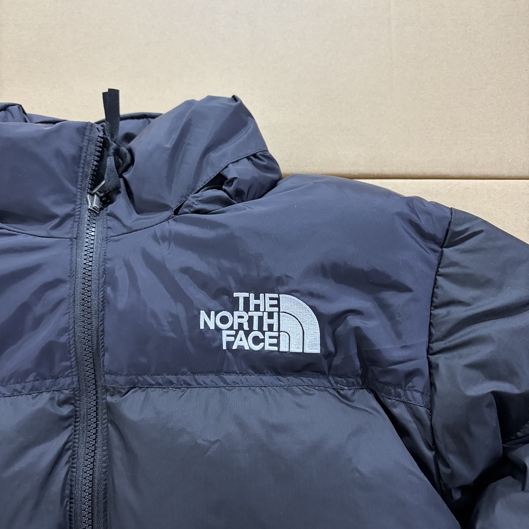 The North Face TNF 1996 Retro Nuptse 700 Fill Packable Jacket - Image 10