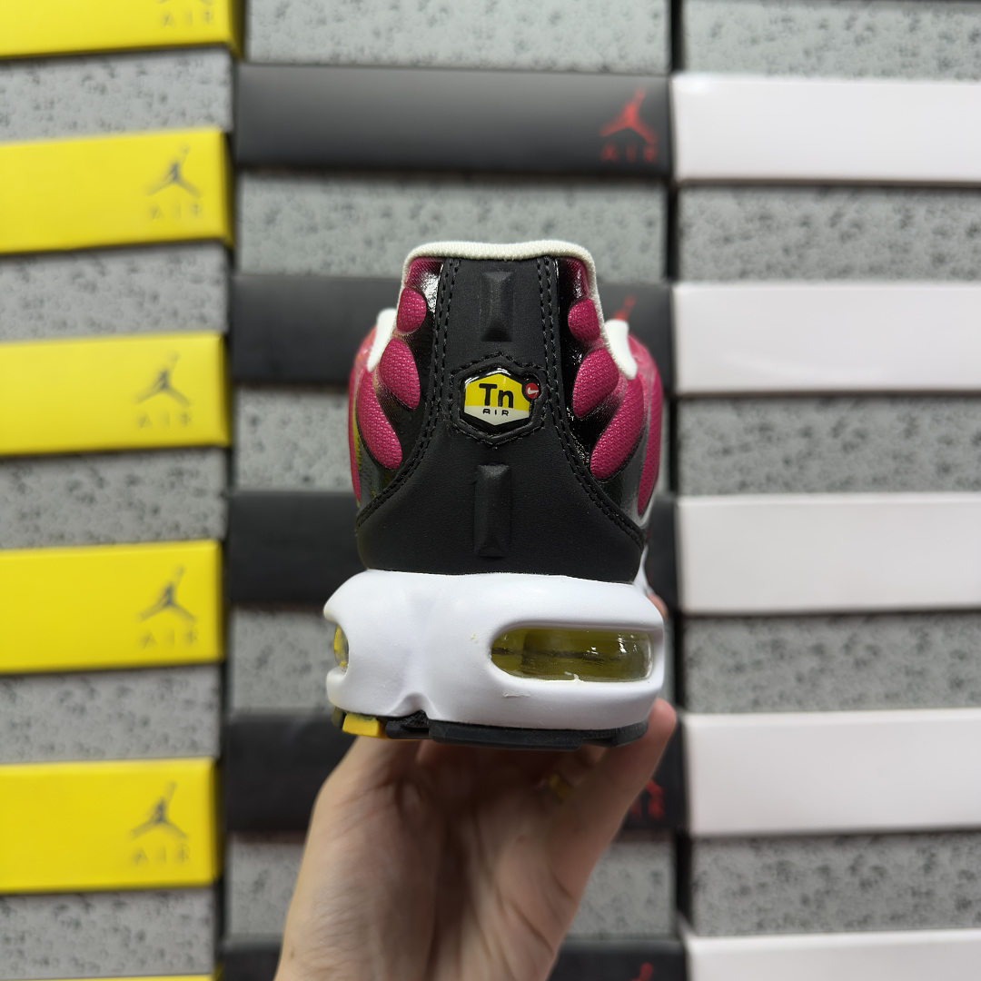 Nike Air Max Plus - Image 6